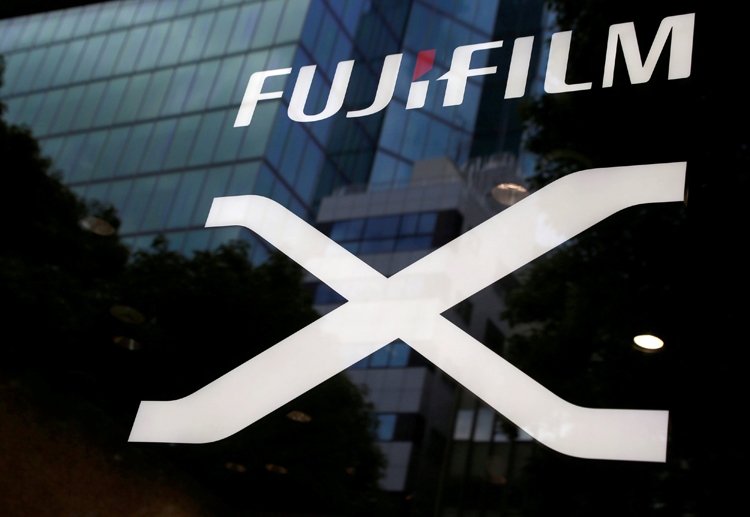Фото - Раскрыты характеристики беззеркальной фотокамеры Fujifilm X-T100″