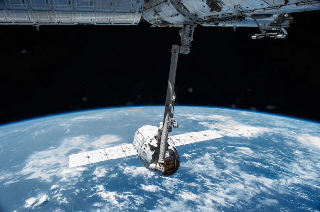 Фото - На МКС отправили прототип уборщика космического мусора